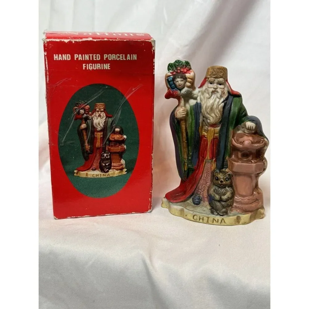 Santa's of the NATIONS -‎ CHINA -Hand Painted Porcelain SANTA CLAUS Figurine 4½